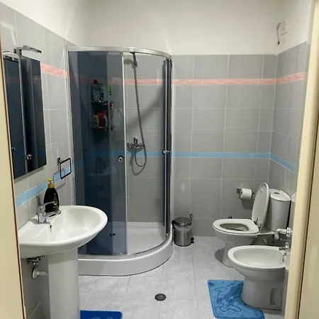 Center Scutari * שקודר