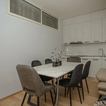 Center Scutari Apartment
